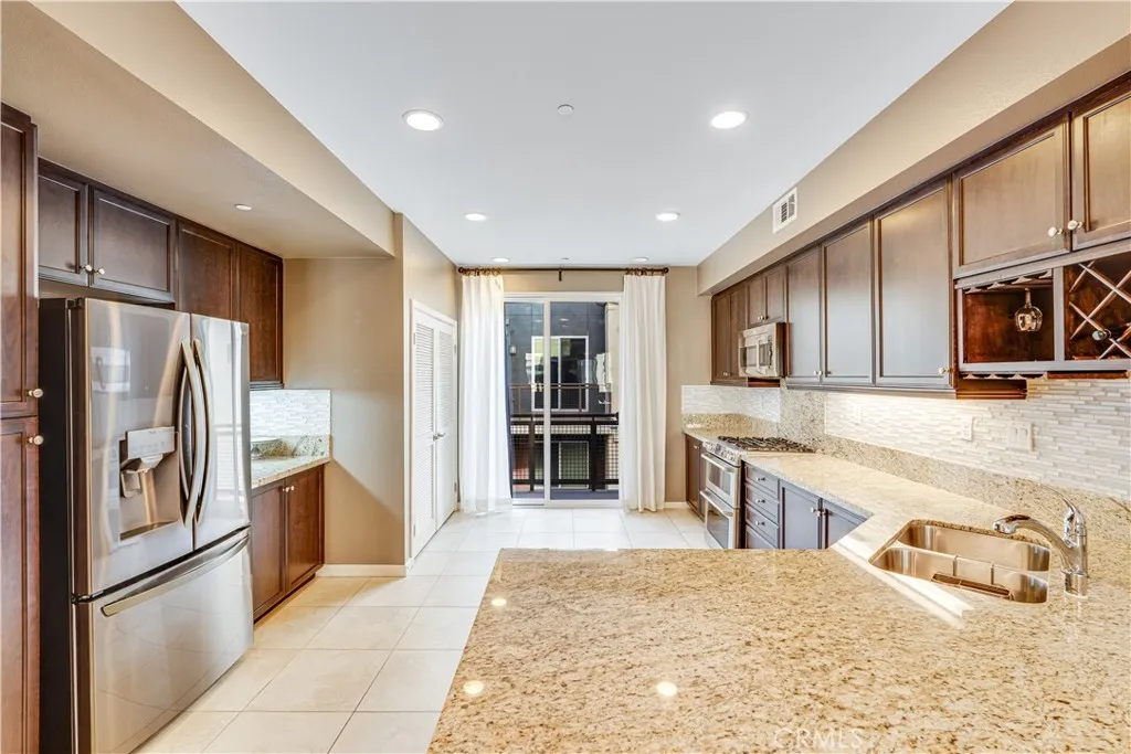 507 Rockefeller, Irvine, CA 92612 — photo 3
