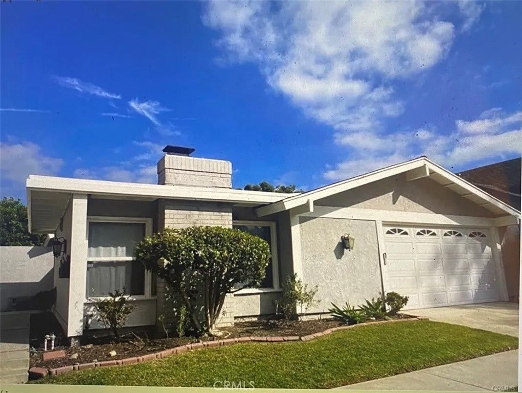 19192 Sierra Isabelle — photo