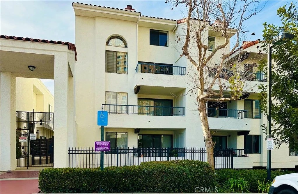 3525 Lebon Drive 204 — photo