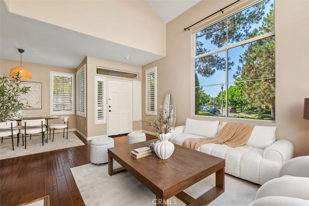 5 Altezza, Irvine, CA 92606 — photo 3