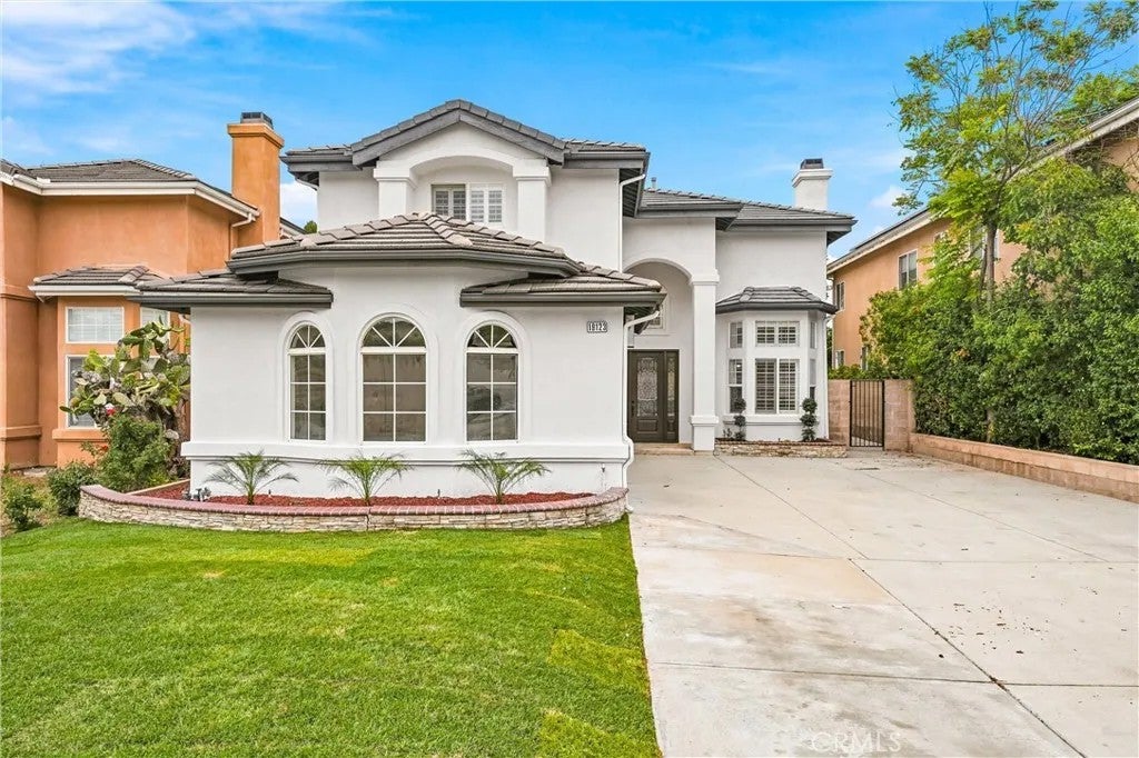 19123 Breckelle — photo