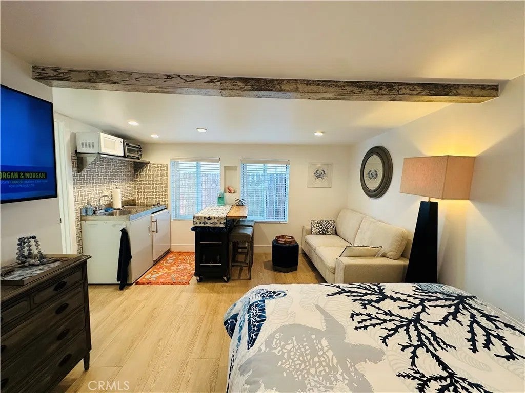 116 Avenida Serra — photo