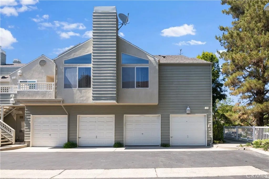 15 Elmbrook — photo