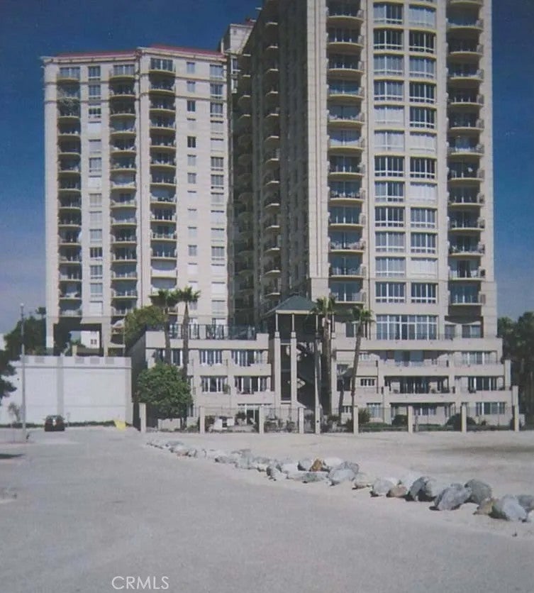850 E Ocean Boulevard B3 — photo