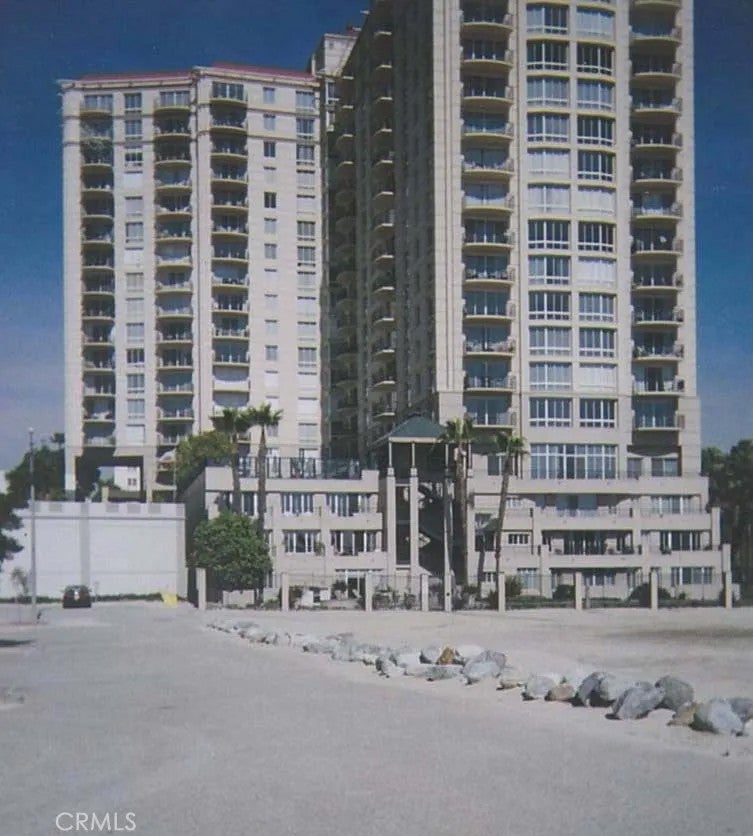 850 E Ocean Boulevard B3 — photo