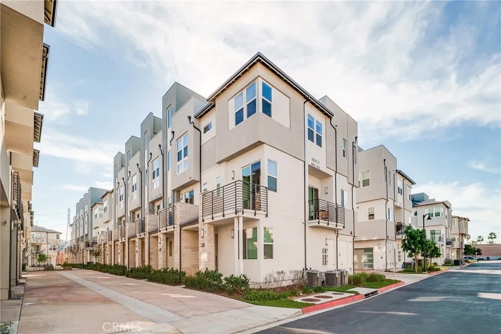 1602 W Bushell — photo