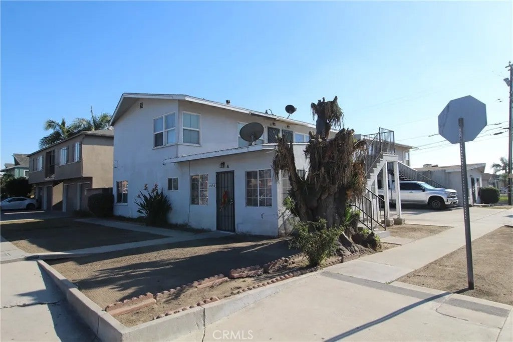 4954 Tweedy Boulevard B — photo