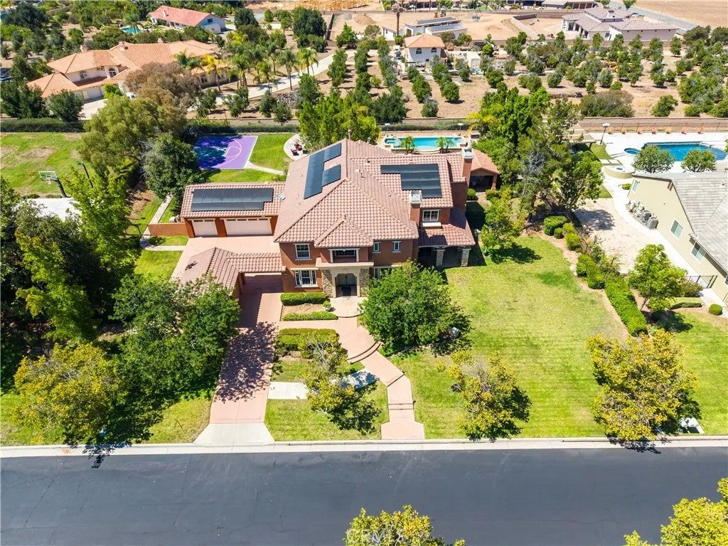 1055 Lowry Ranch — photo