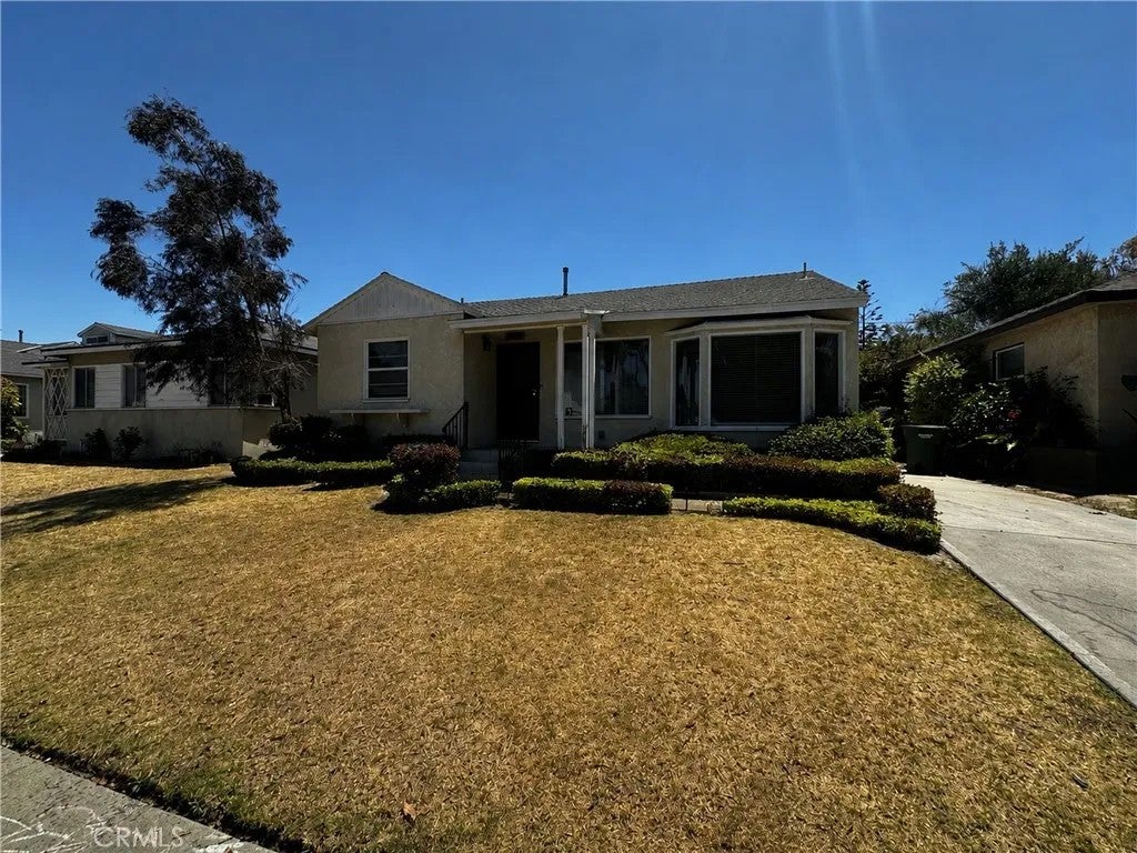 4228 Carfax — photo
