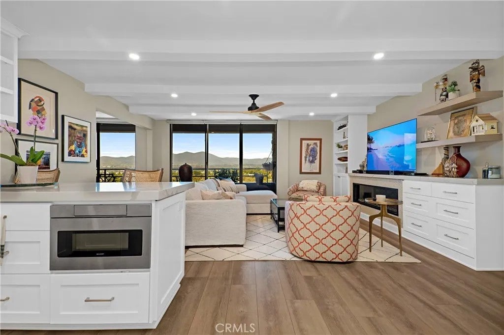 24055 Paseo Del Lago 1062 — photo