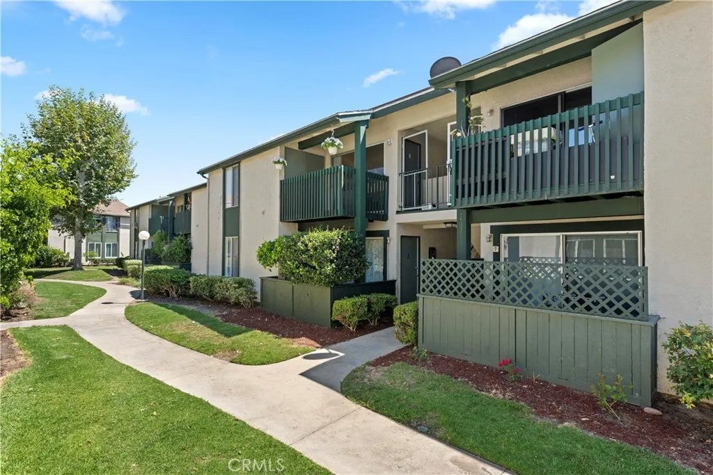 23282 Orange Avenue 6 — photo