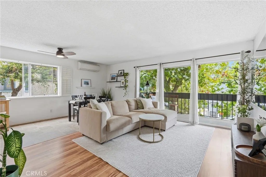 1061 Park Ave 115 — photo