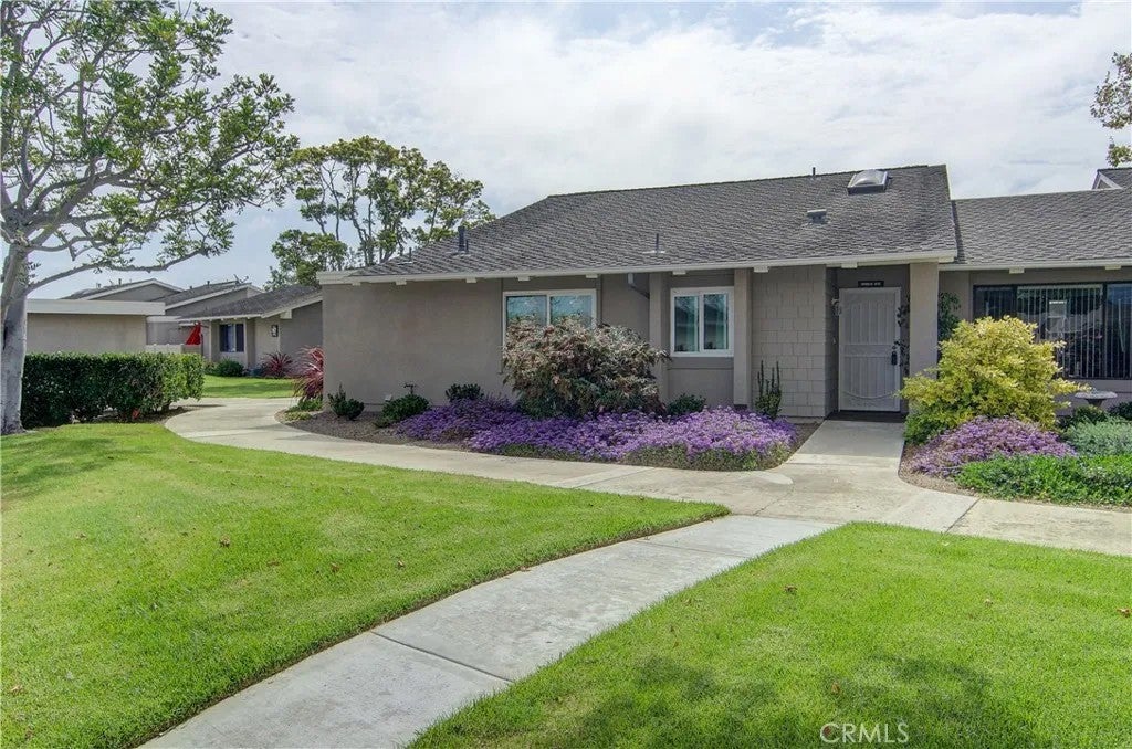 8566 Trinity Circle 816D — photo