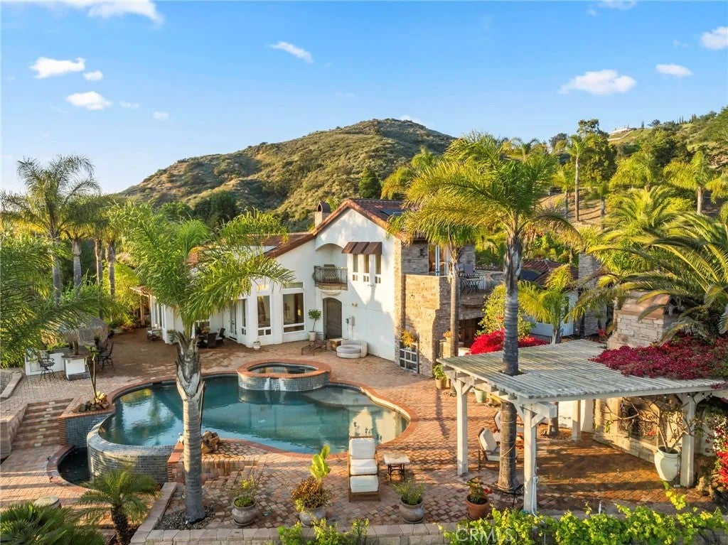 44915 Palladian Court — photo