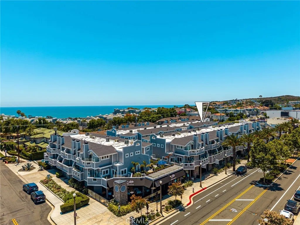 24582 Del Prado 213 — photo