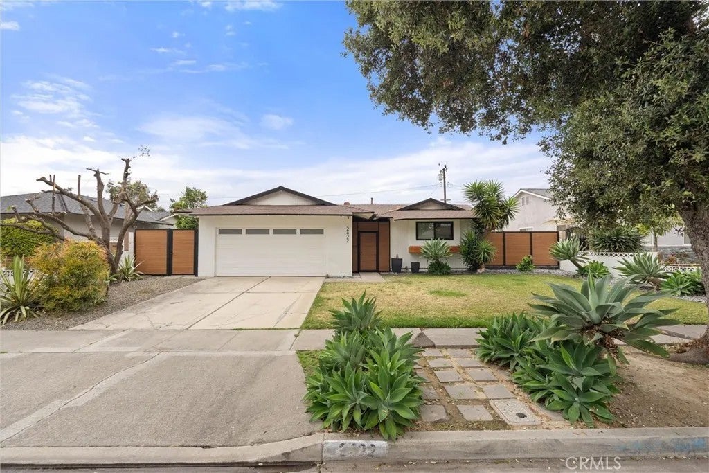 2422 S Salta Street — photo