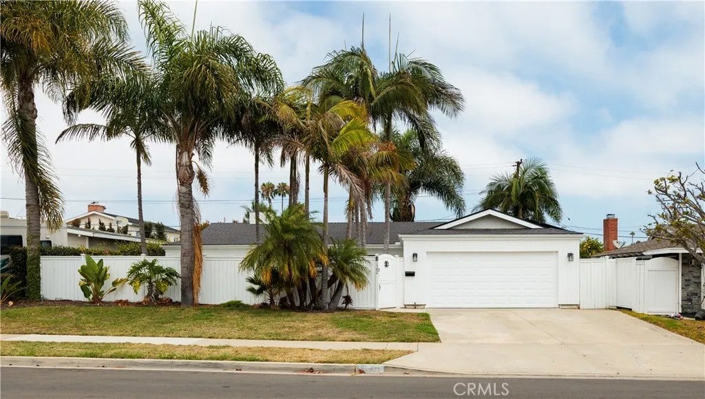 1582 Ponderosa Street — photo