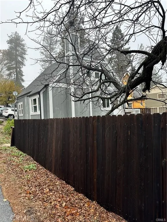 324 Forest, Crestline, CA 92325 — photo 2