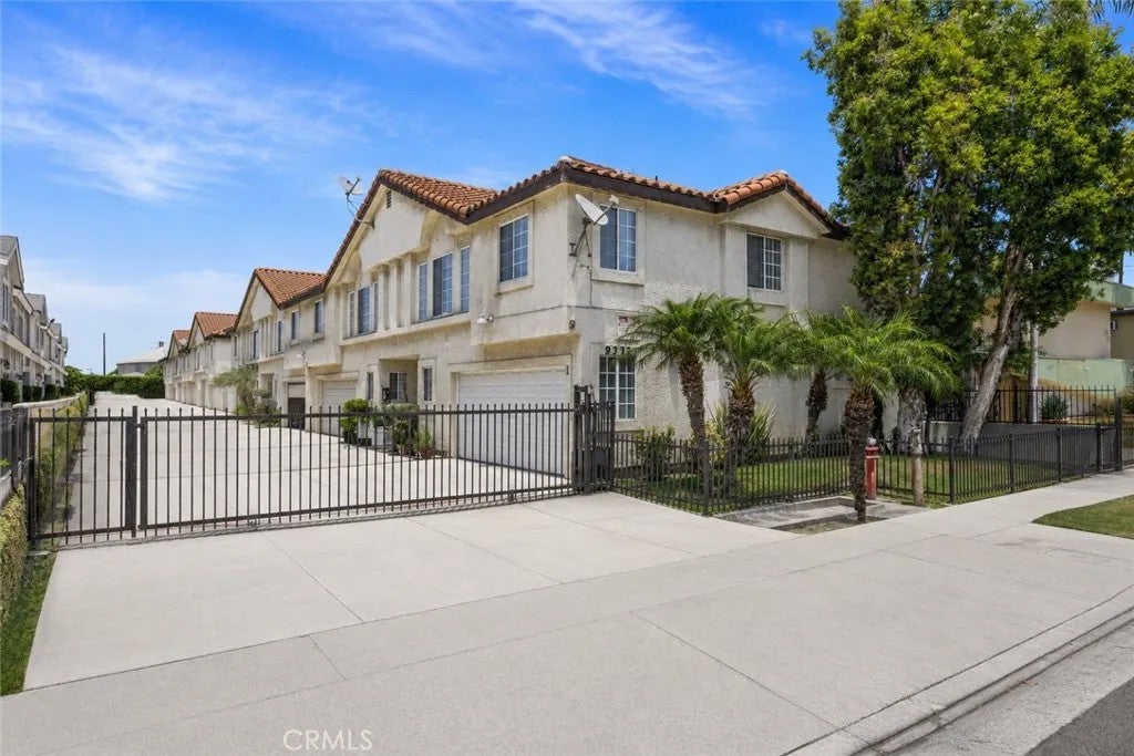 9333 Elm Vista Drive 4 — photo