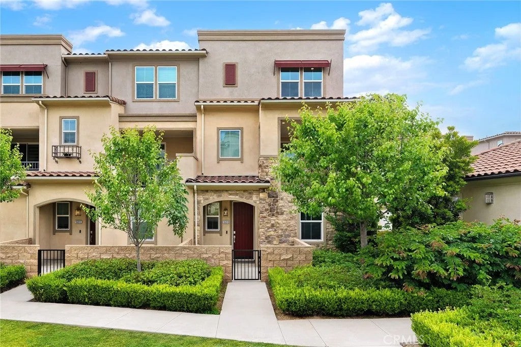 1601 St Simon Circle D — photo