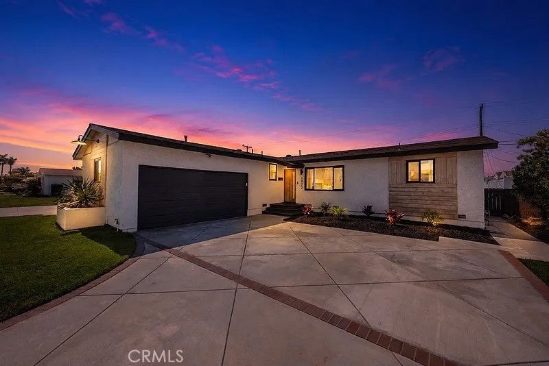 6072 Mahogany Ave — photo