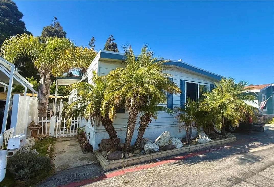 20701 Beach 4 — photo