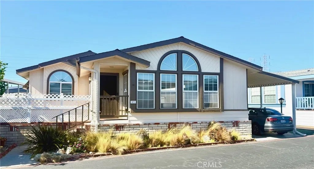 19361 Brookhurst 83 — photo