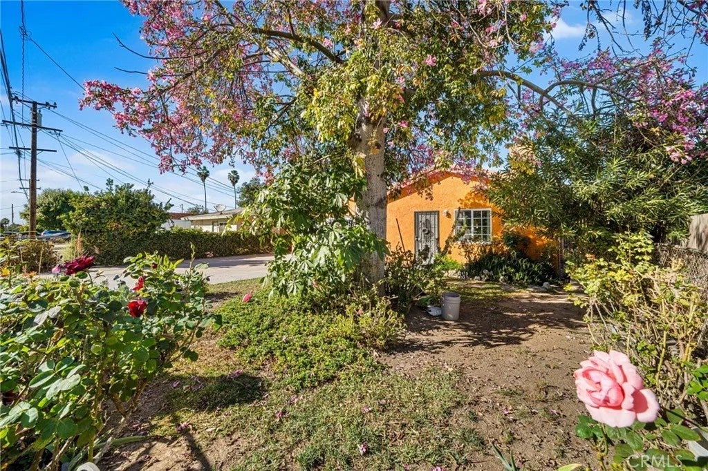 1584 E Davidson Street — photo