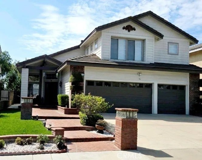 2395 Valley View — photo