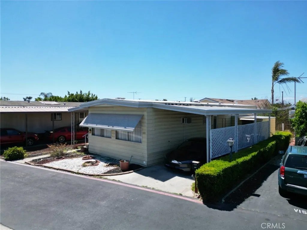 19361 Brookhurst 122 — photo
