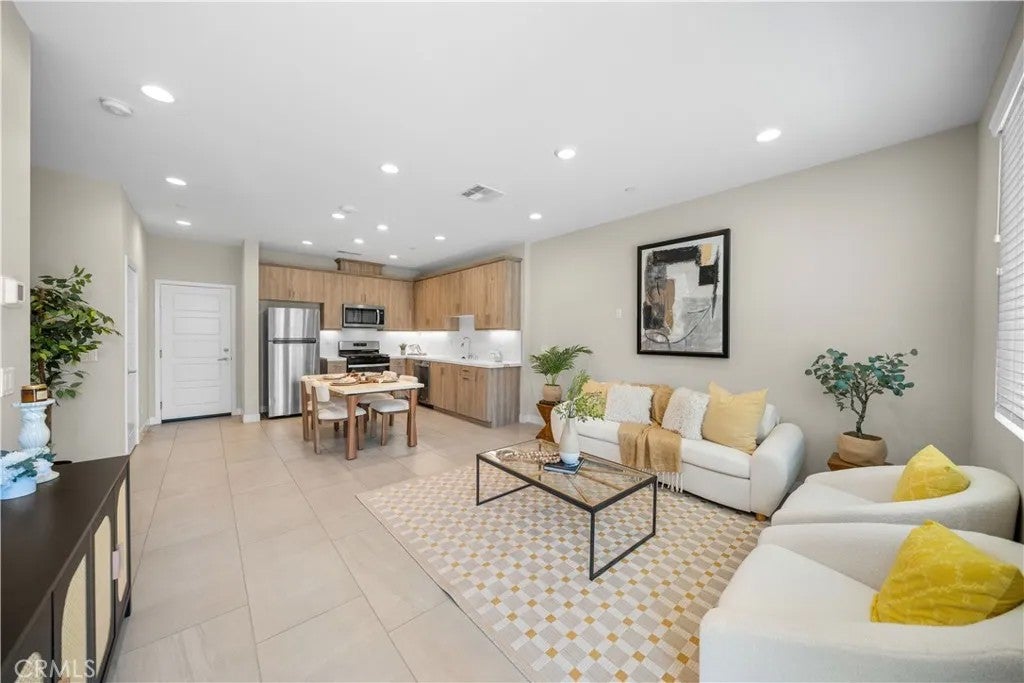 4016 E Peony Paseo Unit #4 — photo