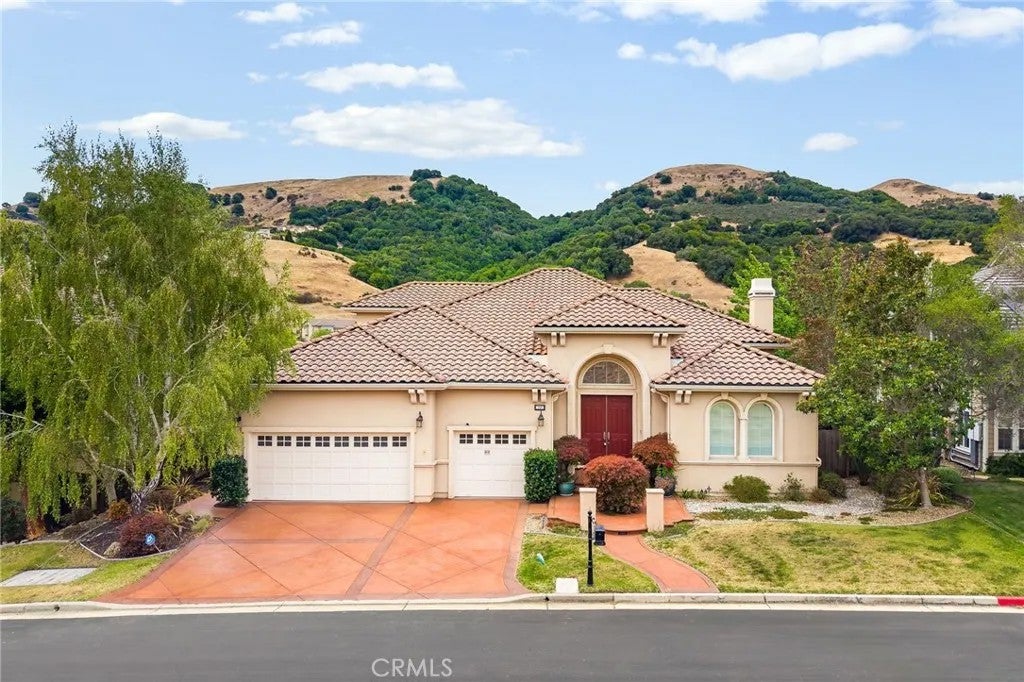 309 Whitcliff Court — photo