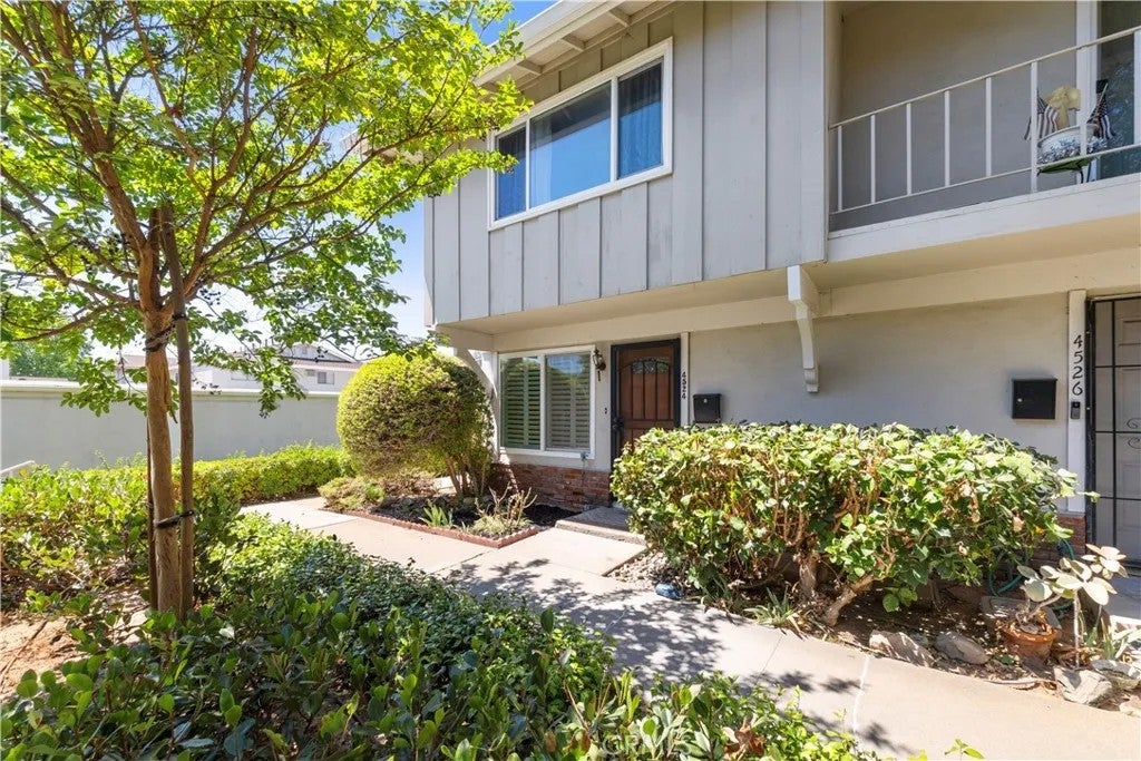 4524 Jamestown — photo