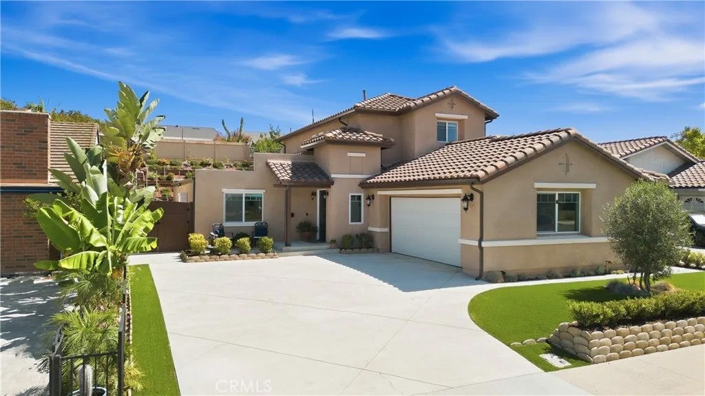 24932 Wells Fargo — photo