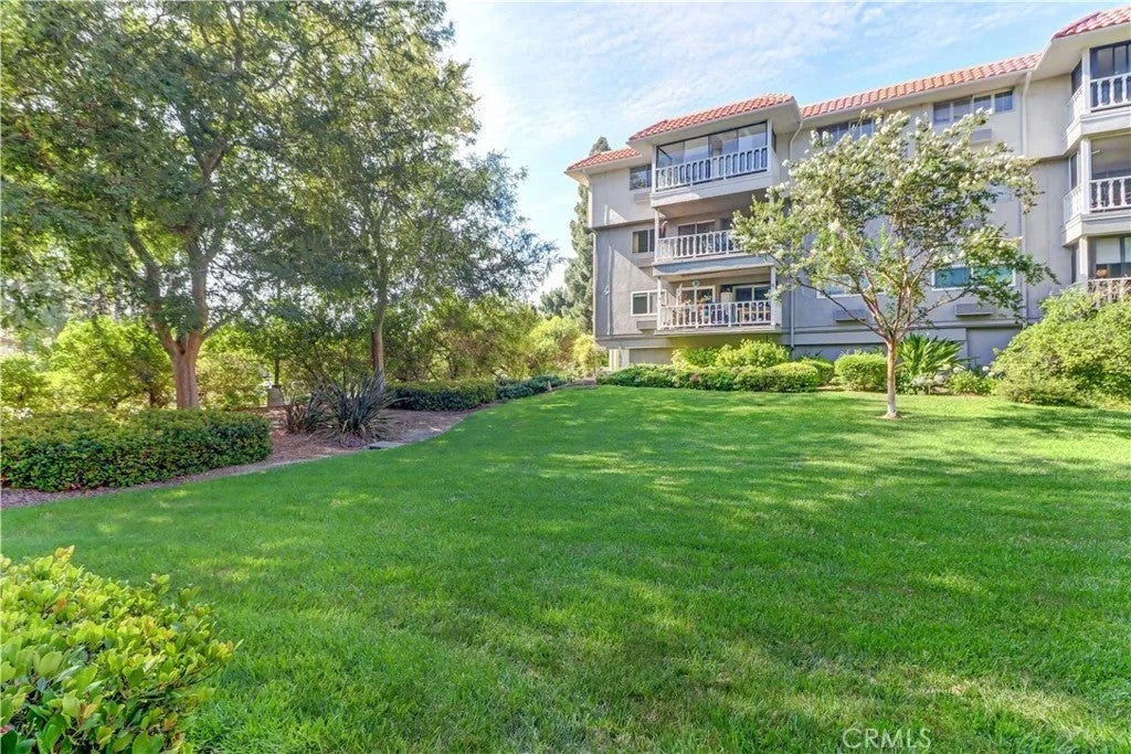 2404 Via Mariposa West 3D — photo