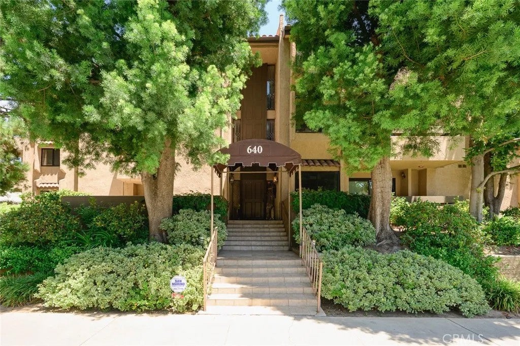 640 S Lake 203 — photo