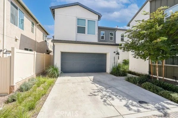 24317 Sonieta Court — photo