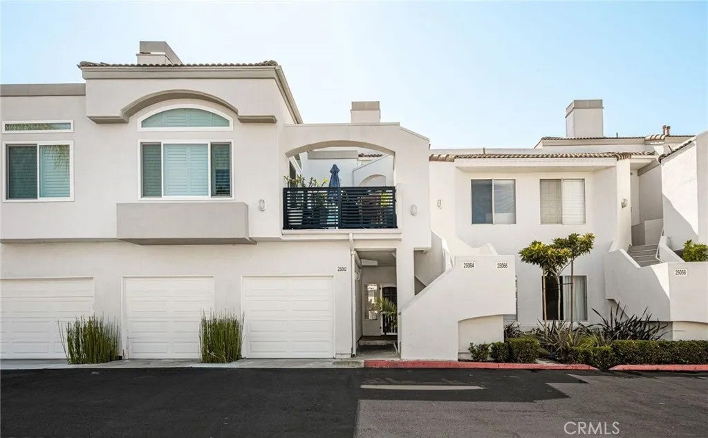 25062 El Carrizo — photo