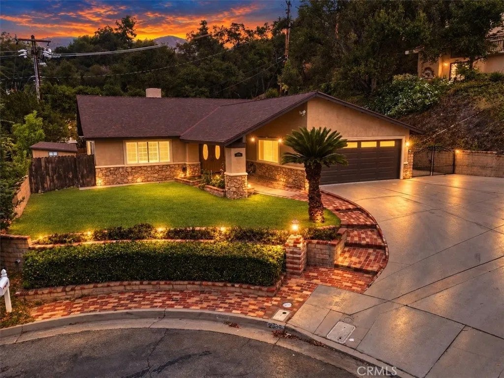 2339 Club Vista — photo