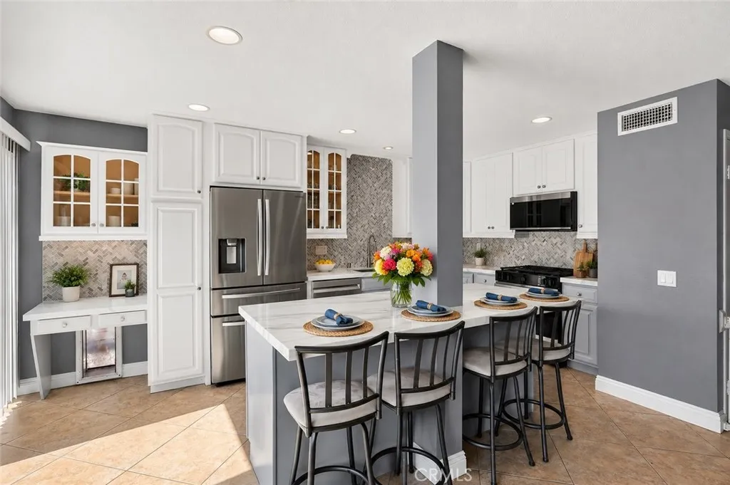 21056 Champlain, Lake Forest, CA 92630 — photo 3