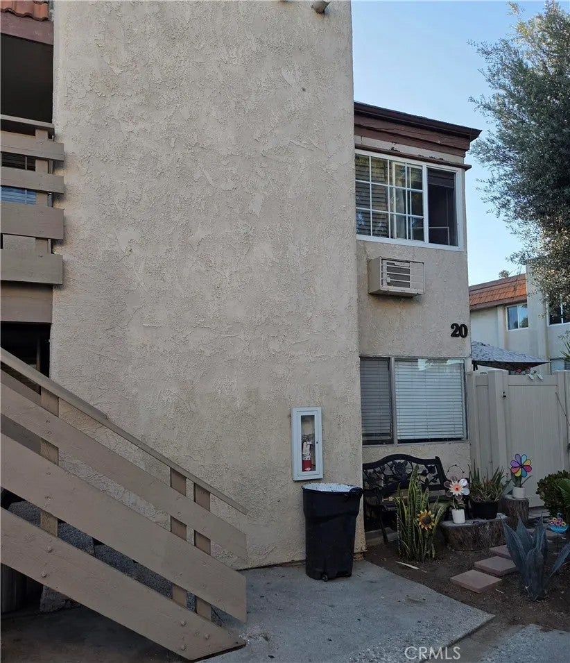 212 S Kraemer 2005 — photo