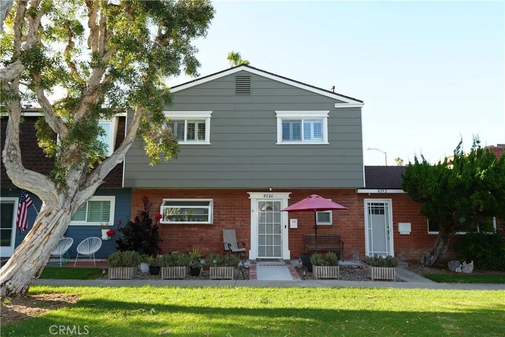 8226 Pennington Dr — photo