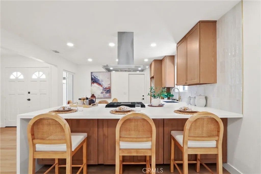 24668 Jutewood — photo