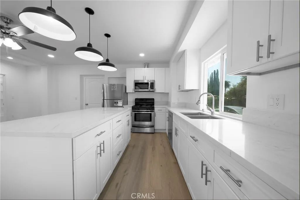 1438 N Summit, Pasadena, CA 91103 — photo 3