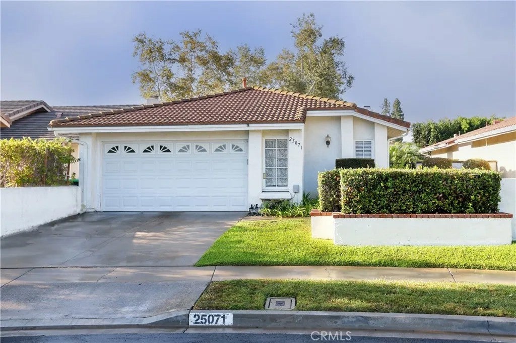25071 W Sunset Place — photo
