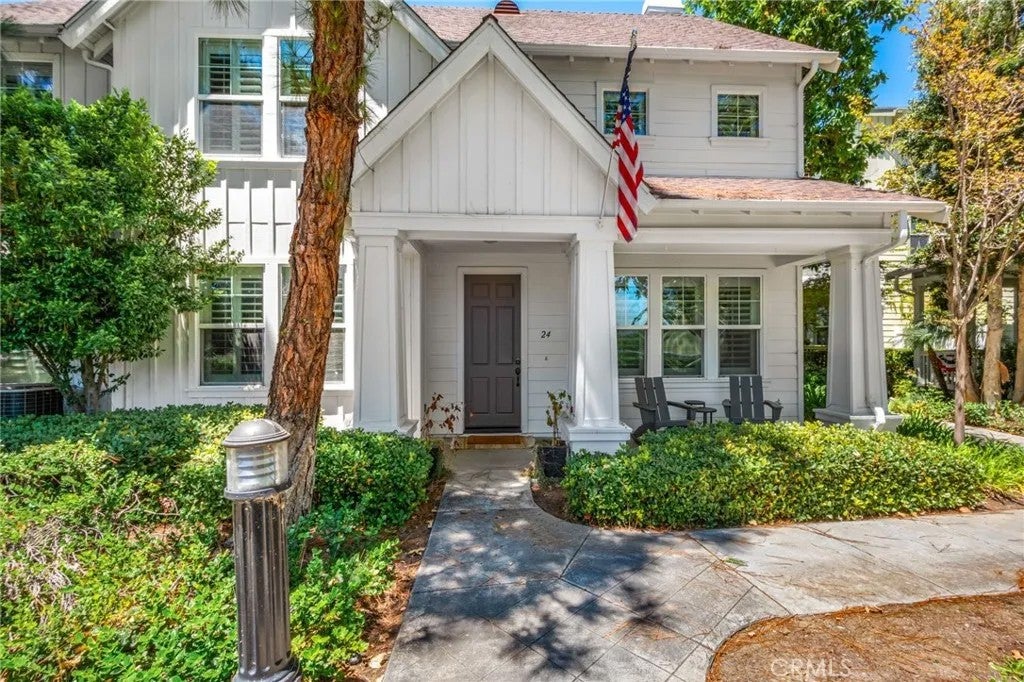 24 Thorp Spring — photo
