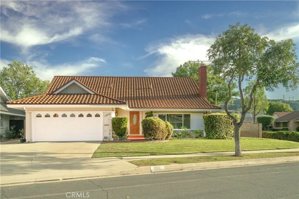 1556 Cedarmont — photo