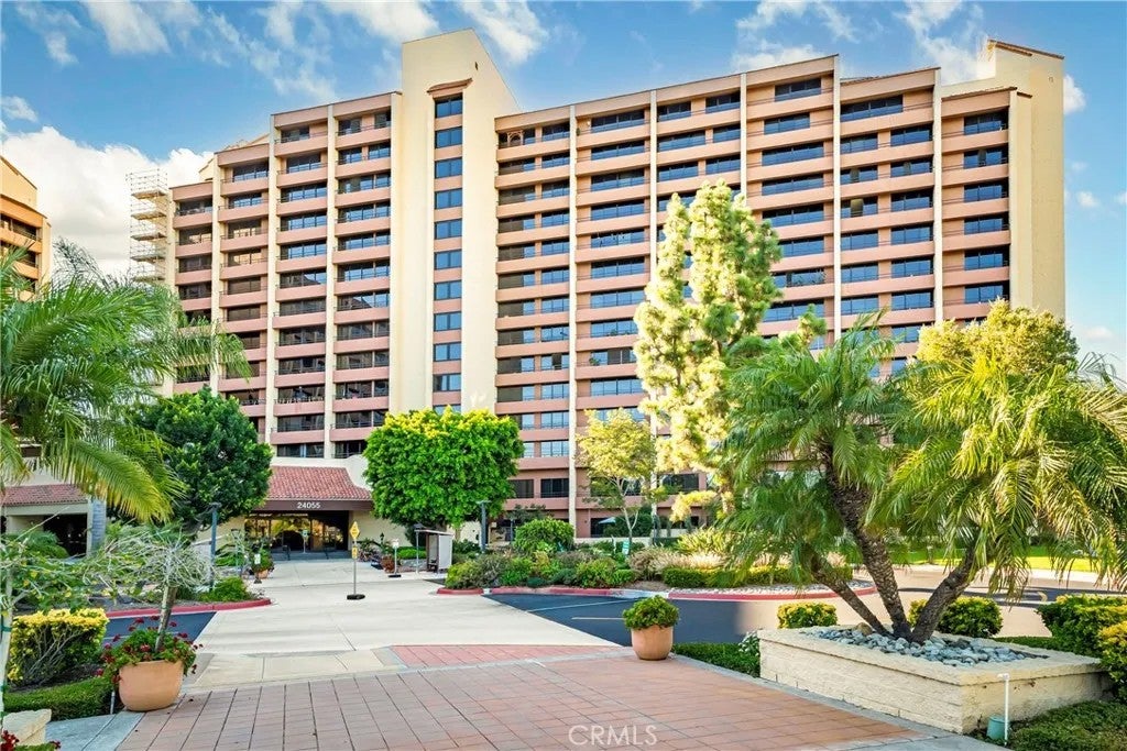 24055 Paseo Del Lago 608 — photo