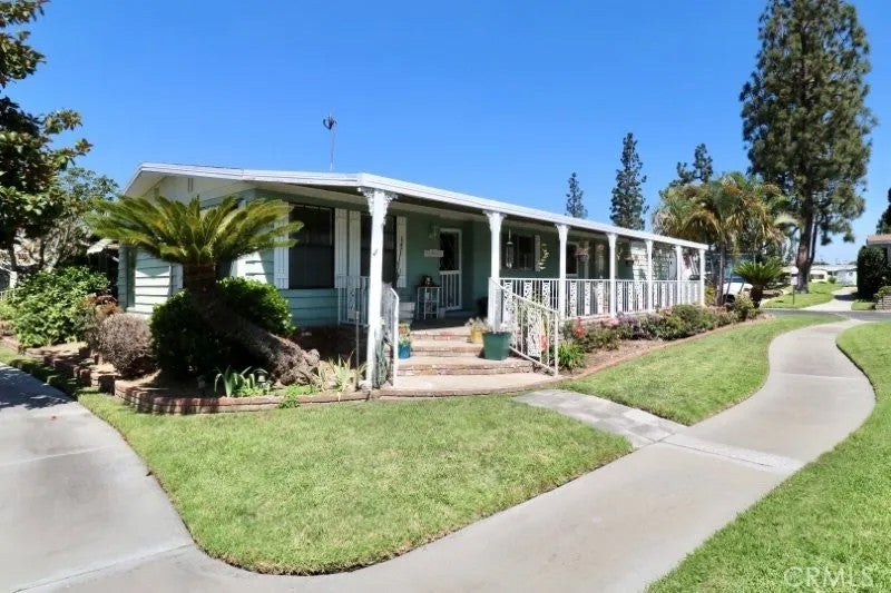14024 Lake Side 113 — photo