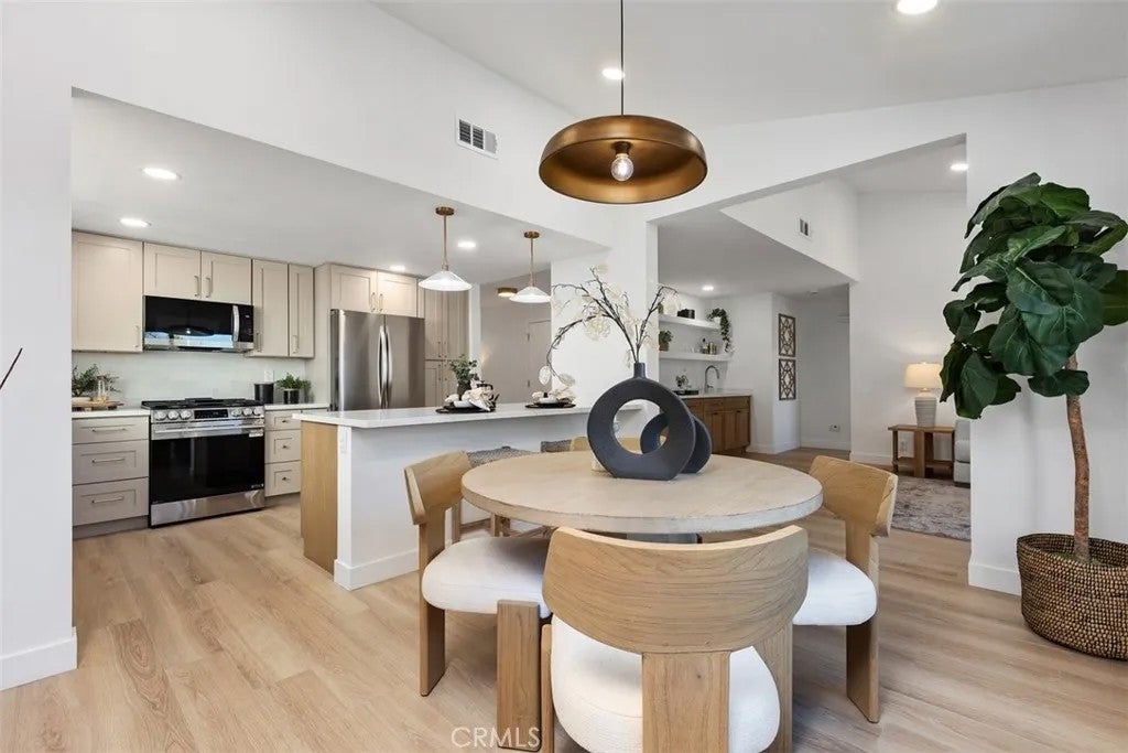 28419 Alava — photo